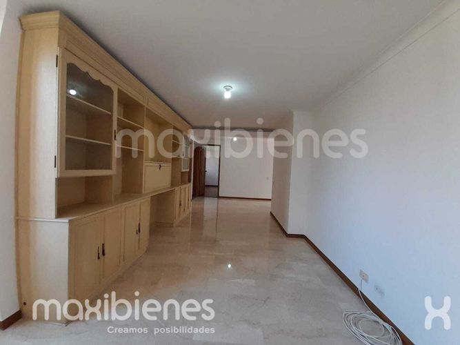 Apartamento de 3 alcobas en arriendo en El Diamante No. 2, Medellín, 180 m² · foto 10 de 24