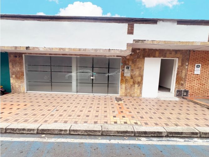 Casa de 3 alcobas en arriendo en Cabecera Del Llano, Bucaramanga, 262 m² · foto 2 de 14