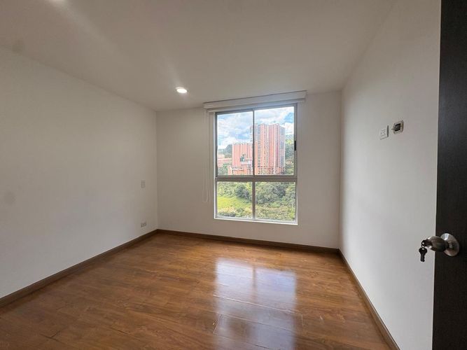 Apartamento de 3 alcobas en venta en Vegas De La Doctora, Sabaneta, 72 m² · foto 14 de 19