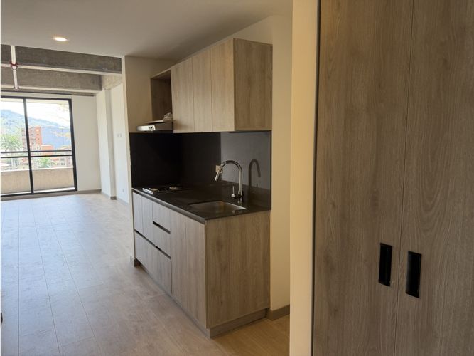 Apartaestudio en venta en Monteazul, Sabaneta, 44 m² · foto 2 de 9