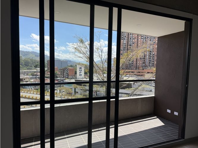 Apartaestudio en venta en Monteazul, Sabaneta, 44 m² · foto 6 de 9