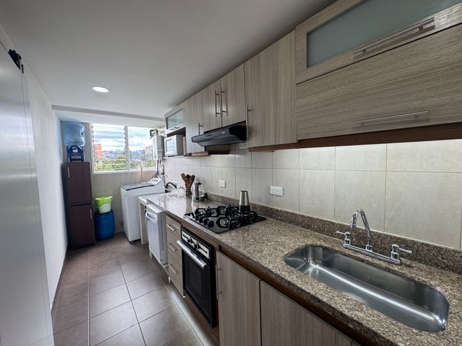 Apartamento de 3 alcobas en venta en Santa Helena, Bogotá, 76 m² · foto 5 de 10