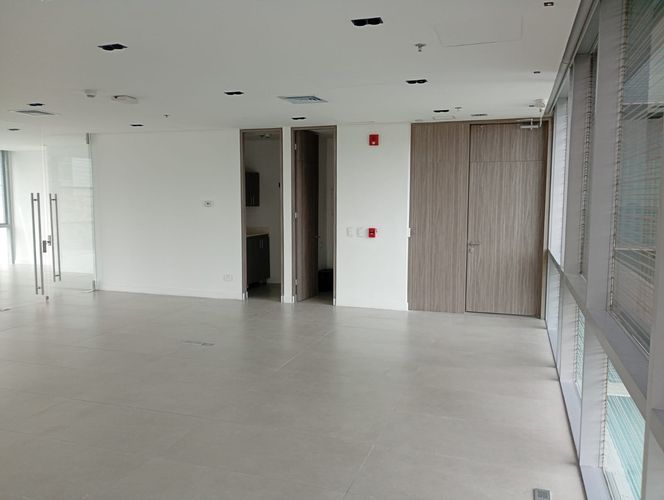 Oficina en arriendo en El Poblado, Medellín, 120 m² · foto 5 de 14