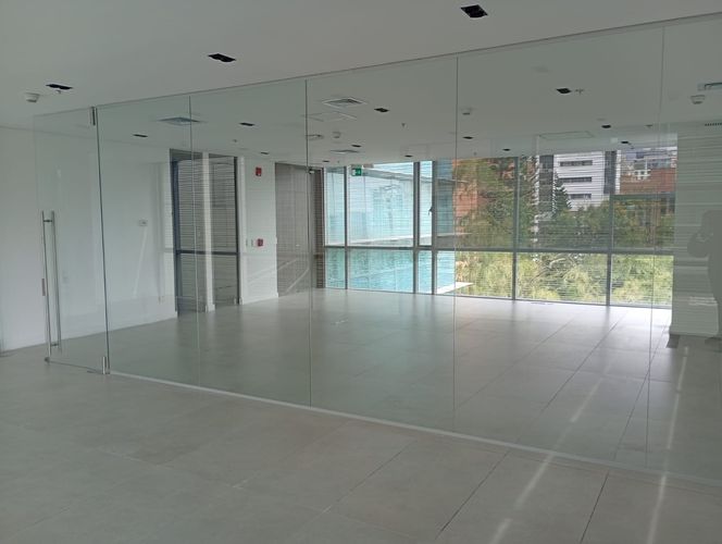 Oficina en arriendo en El Poblado, Medellín, 120 m² · foto 7 de 14