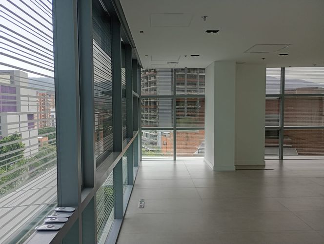 Oficina en arriendo en El Poblado, Medellín, 120 m² · foto 10 de 14