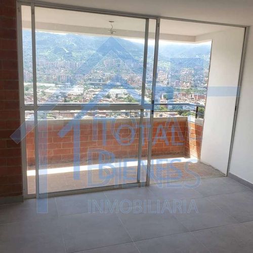 Apartamento en venta en Zona Rural, Itagüí · foto 8 de 24