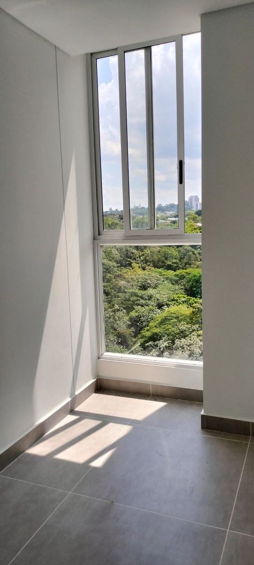 Apartamento de 3 alcobas en venta en Ciudad Jardin, Cali, 160 m² · foto 13 de 22