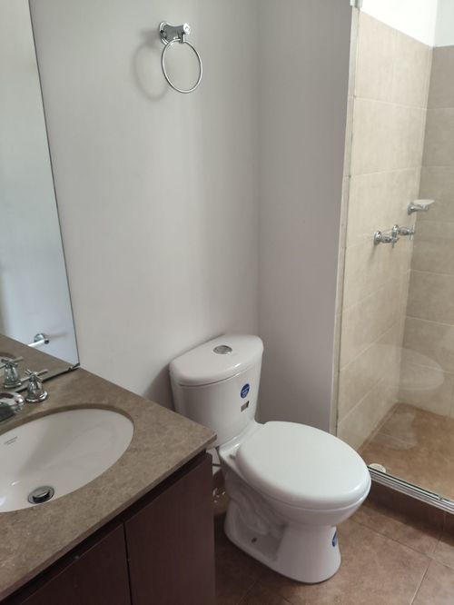 Apartamento de 3 alcobas en venta en Villa Hermosa, Bogotá, 67 m² · foto 8 de 21