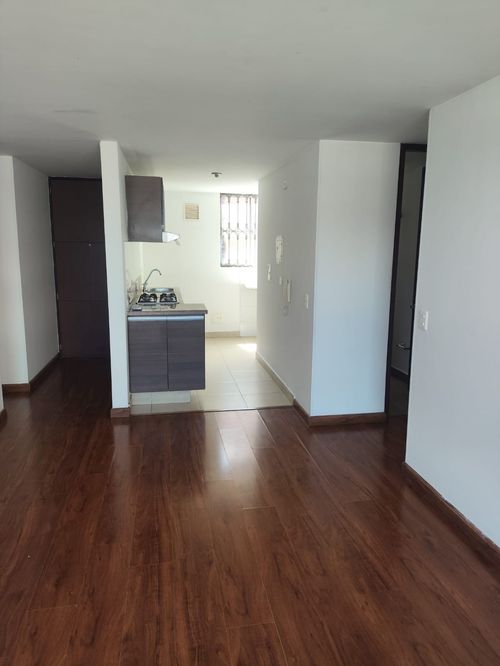 Apartamento de 3 alcobas en venta en Villa Hermosa, Bogotá, 67 m² · foto 4 de 21