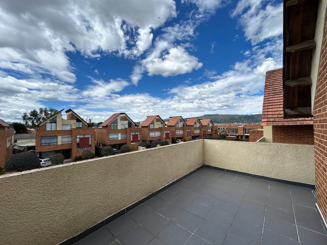 Casa de 4 alcobas en venta en Bojaca, Chía, 256 m² · foto 3 de 23