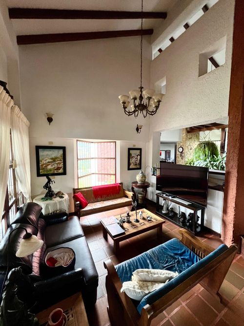 Casa de 4 alcobas en venta en El Carmen, Cali, 290 m² · foto 9 de 18