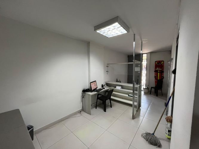 Oficina en venta en San Vicente, Cali, 500 m² · foto 15 de 24