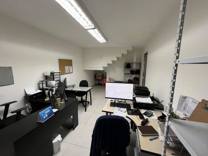 Oficina en venta en San Vicente, Cali, 500 m² · foto 18 de 24