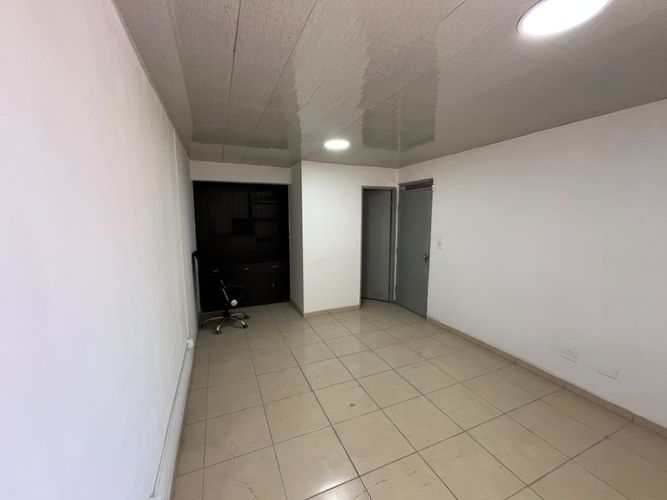Oficina en venta en San Vicente, Cali, 500 m² · foto 22 de 24