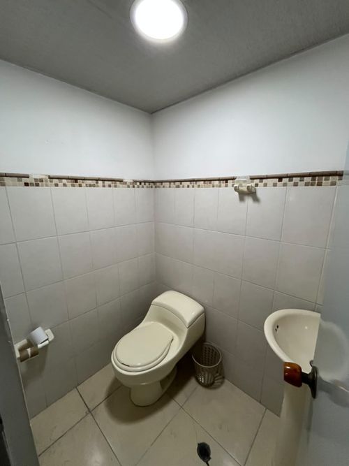 Oficina en venta en San Vicente, Cali, 500 m² · foto 23 de 24