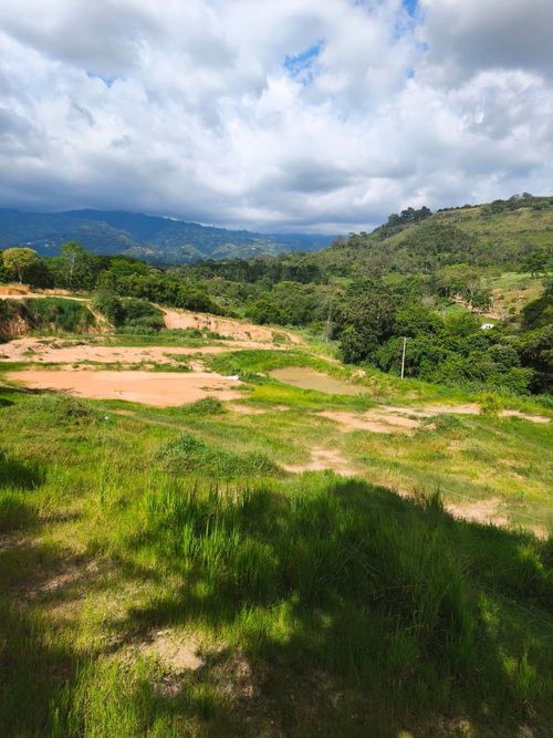 Lote en venta en Ruitoque Bajo, Floridablanca, 406 m² · foto 2 de 16