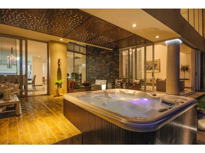 Casa de 4 alcobas en venta en La Calera, Medellín, 738 m² · foto 3 de 14