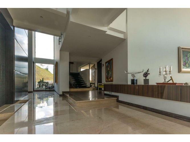Casa de 4 alcobas en venta en La Calera, Medellín, 738 m² · foto 7 de 14
