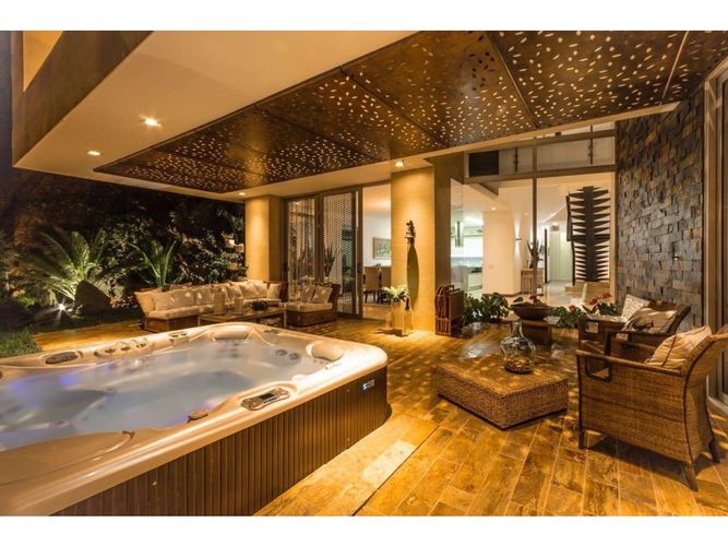 Casa de 4 alcobas en venta en La Calera, Medellín, 738 m² · foto 9 de 14