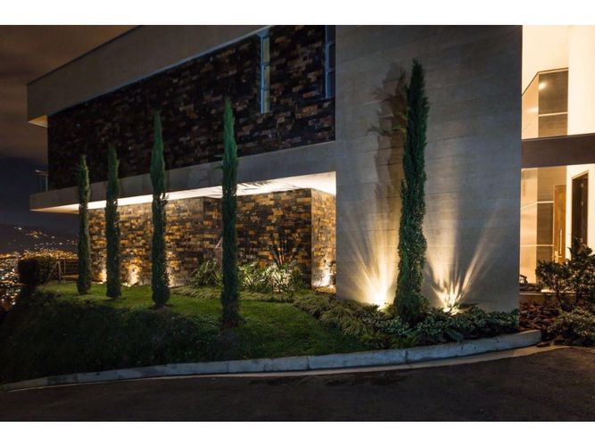 Casa de 4 alcobas en venta en La Calera, Medellín, 738 m² · foto 12 de 14