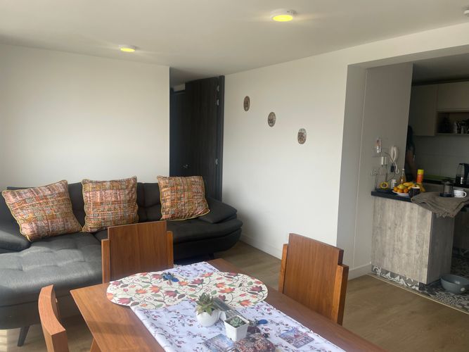 Apartamento de 3 alcobas en venta en Hipotecho, Bogotá, 80 m² · foto 3 de 24
