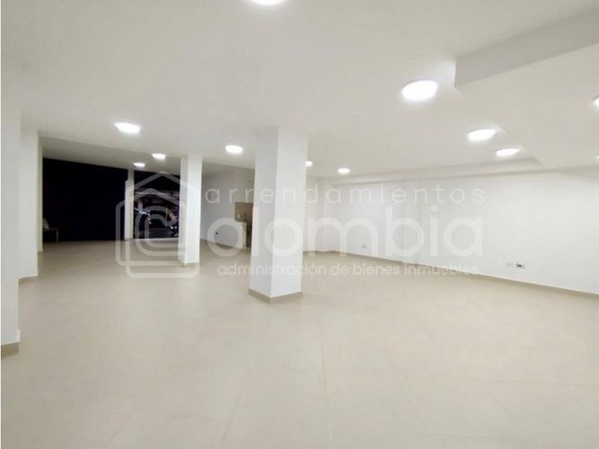 Local en arriendo en Mesa, Envigado, 110 m² · foto 2 de 11