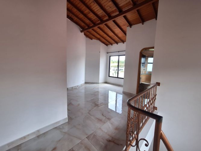 Casa de 3 alcobas en venta en Cerritos, Pereira, 805 m² · foto 5 de 24
