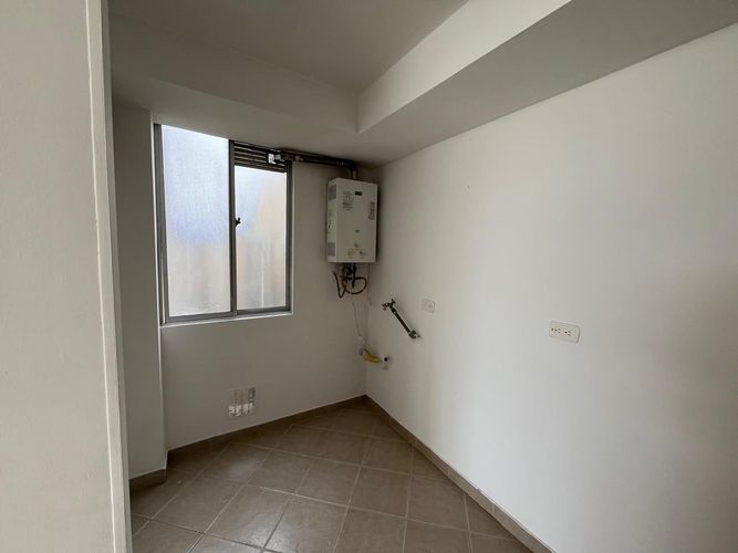 Apartamento de 3 alcobas en venta en Soratama, Bogotá, 55 m² · foto 10 de 14