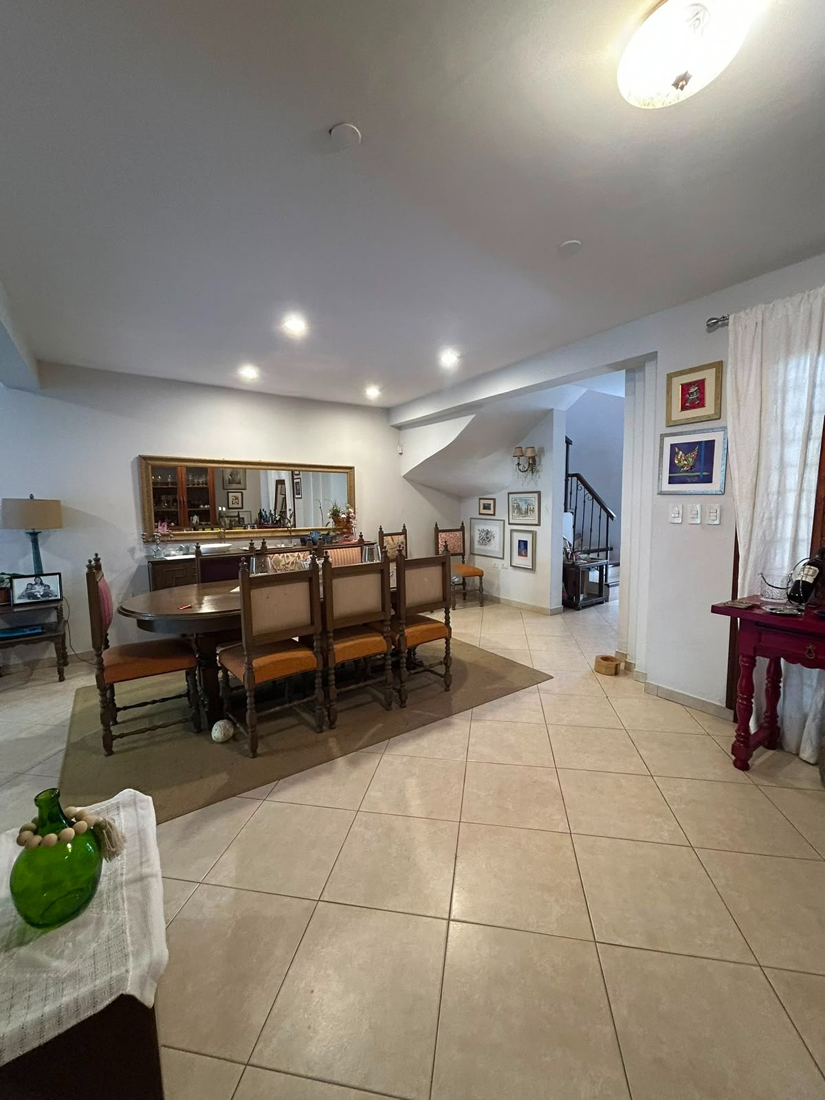 VENTA DE DUPLEX EN BARRIO MADAME LINCH  - 4 DORMITORIOS — foto 2