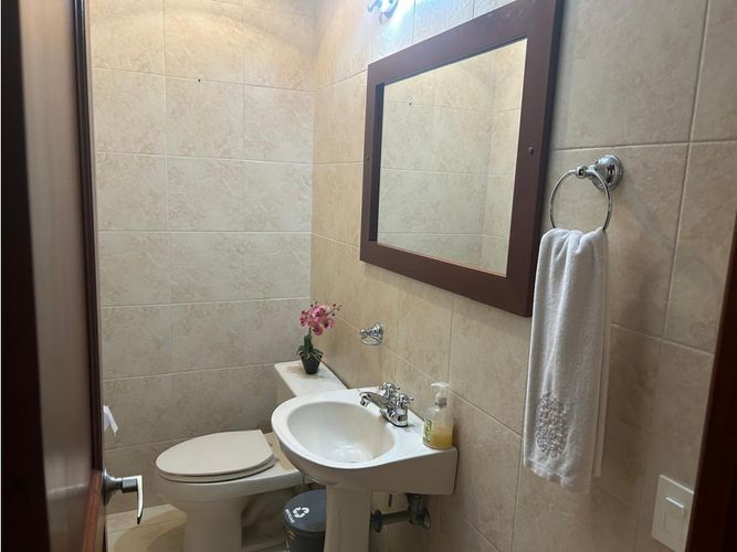 Casa de 5 alcobas en venta en Ciudad Jardin, Cali, 357 m² · foto 6 de 9