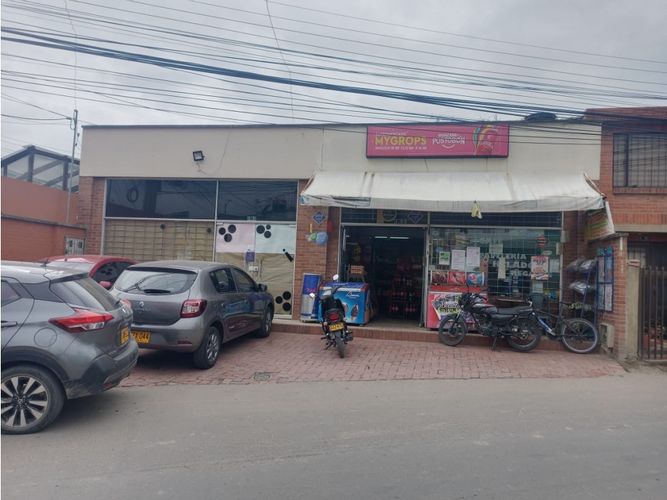 Local en venta en La Estacion, Cajicá, 94 m² · foto 2 de 10