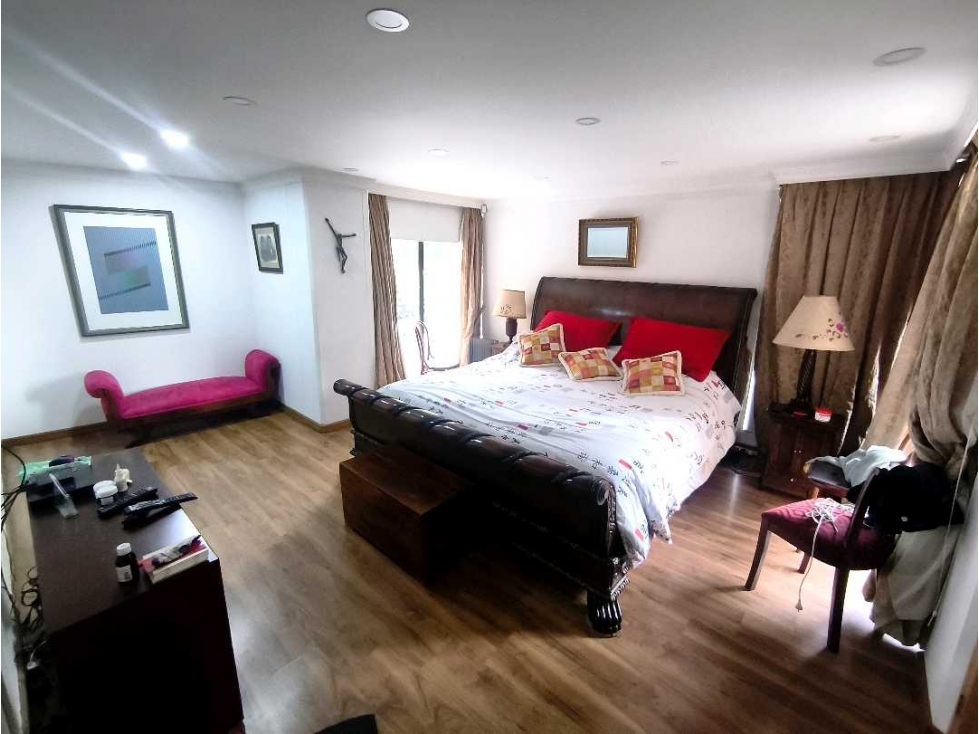Apartamento en venta en Los Rosales, Bogotá · foto 14 de 24