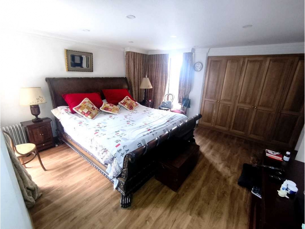 Apartamento en venta en Los Rosales, Bogotá · foto 15 de 24