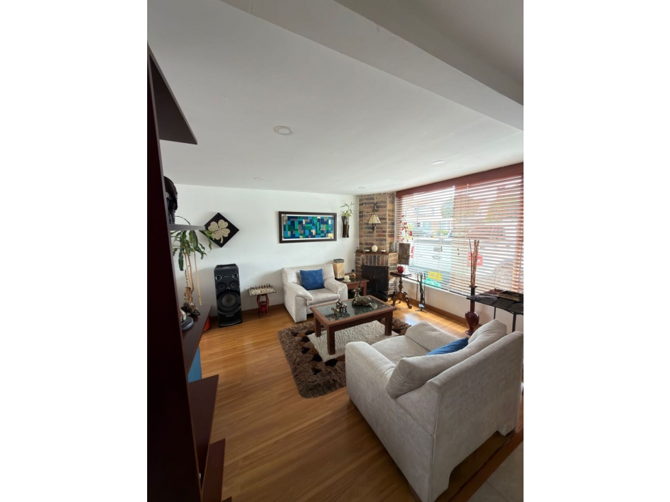 Casa en venta en Av Chilacos 1 - 50, Cajicá · foto 2 de 17
