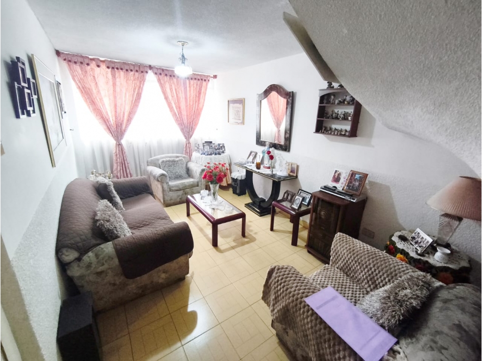 Casa en venta en San Fernando, Bogotá · foto 2 de 21
