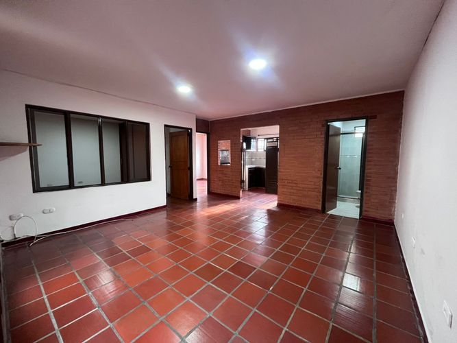 Apartamento de 2 alcobas en venta en Primero De Mayo, Cali, 65 m² · foto 7 de 18