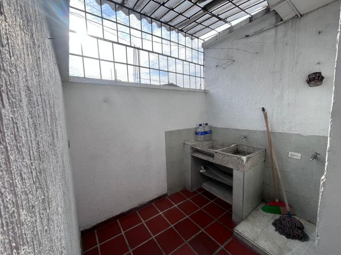 Apartamento de 2 alcobas en venta en Primero De Mayo, Cali, 65 m² · foto 13 de 18
