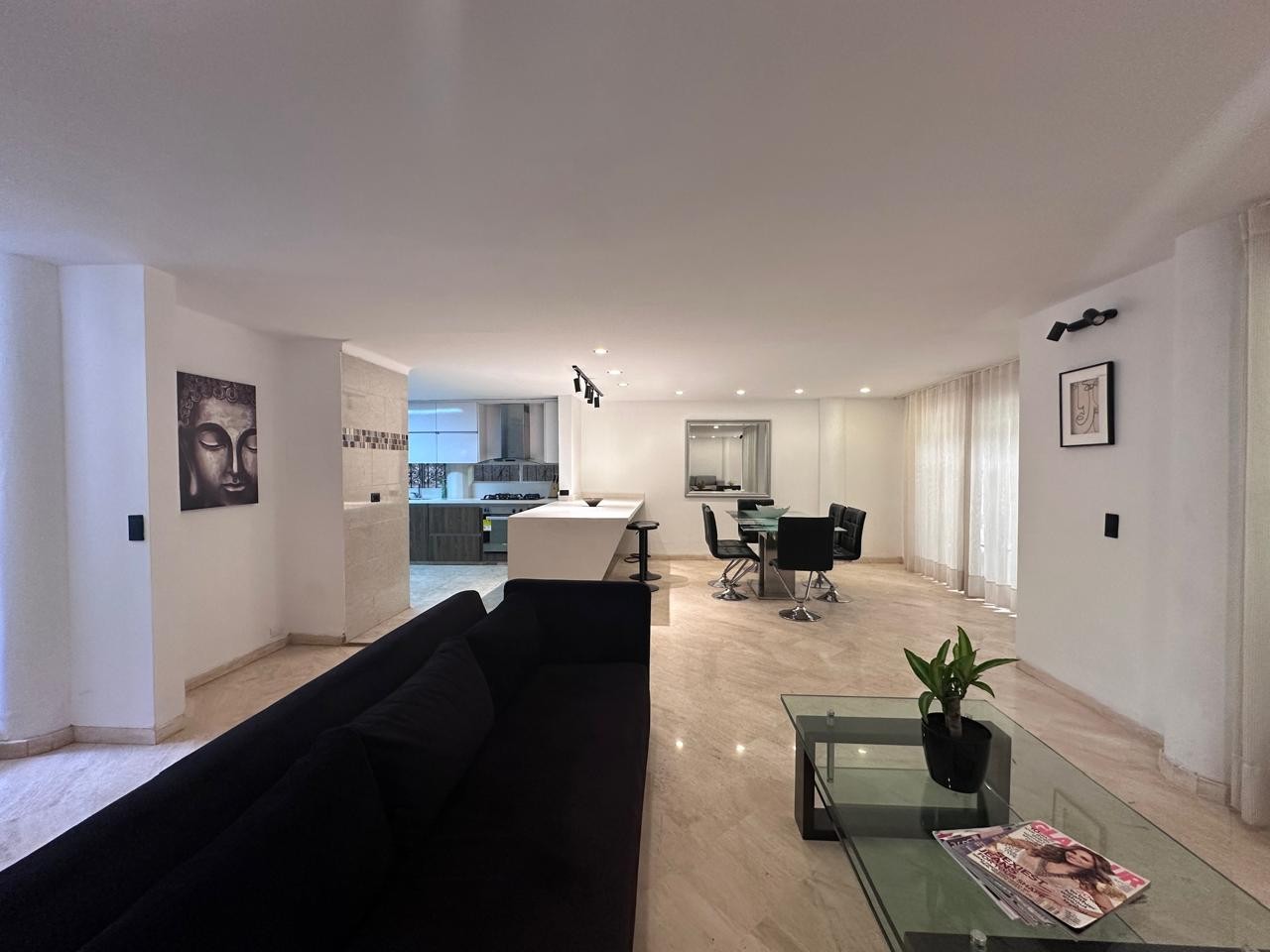 Casa en venta en El Poblado, Medellín 2