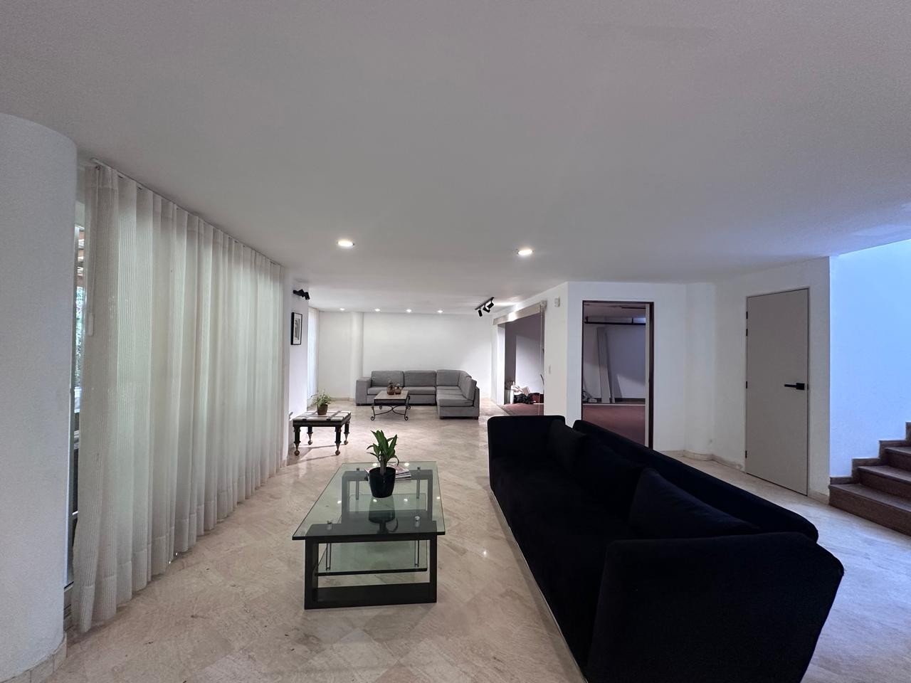 Casa en arriendo en El Poblado, Medellín · foto 8 de 20