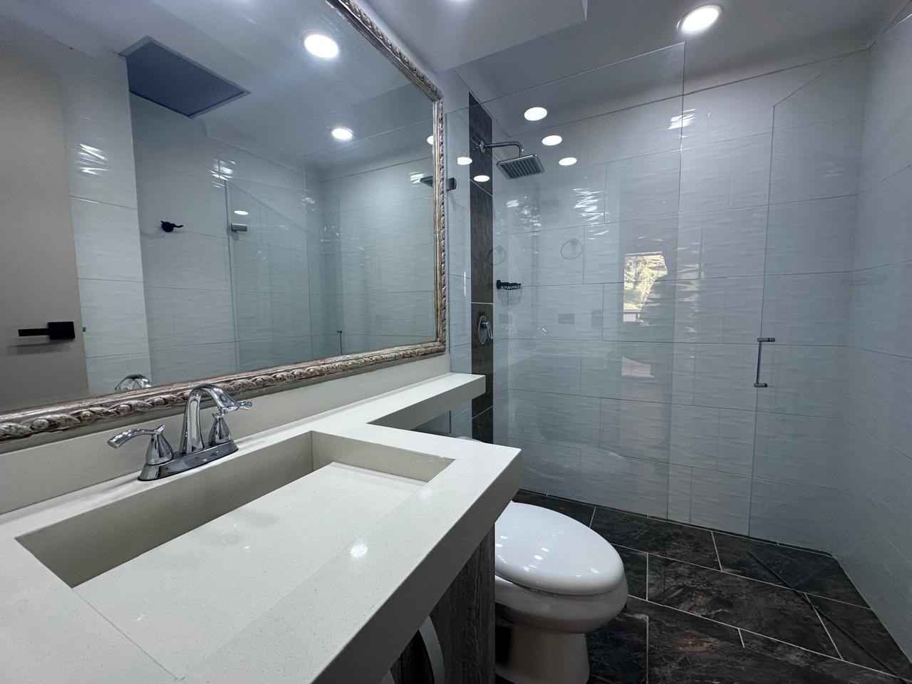 Casa en arriendo en El Poblado, Medellín · foto 17 de 20