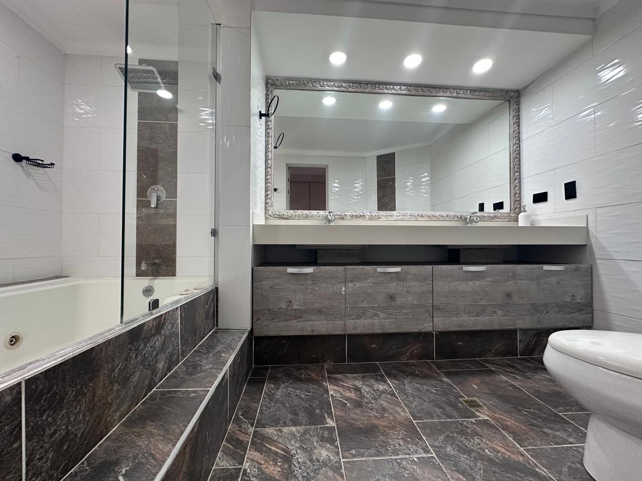 Casa en arriendo en El Poblado, Medellín · foto 19 de 20