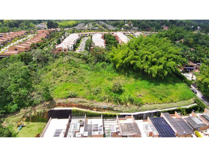 Lote en venta en Ginebra Casas, Envigado, 6000 m² · foto 2 de 11