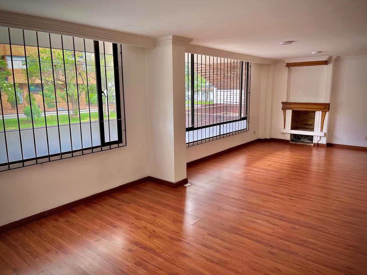 Apartamento en venta en La Carolina, Bogotá · foto 5 de 14