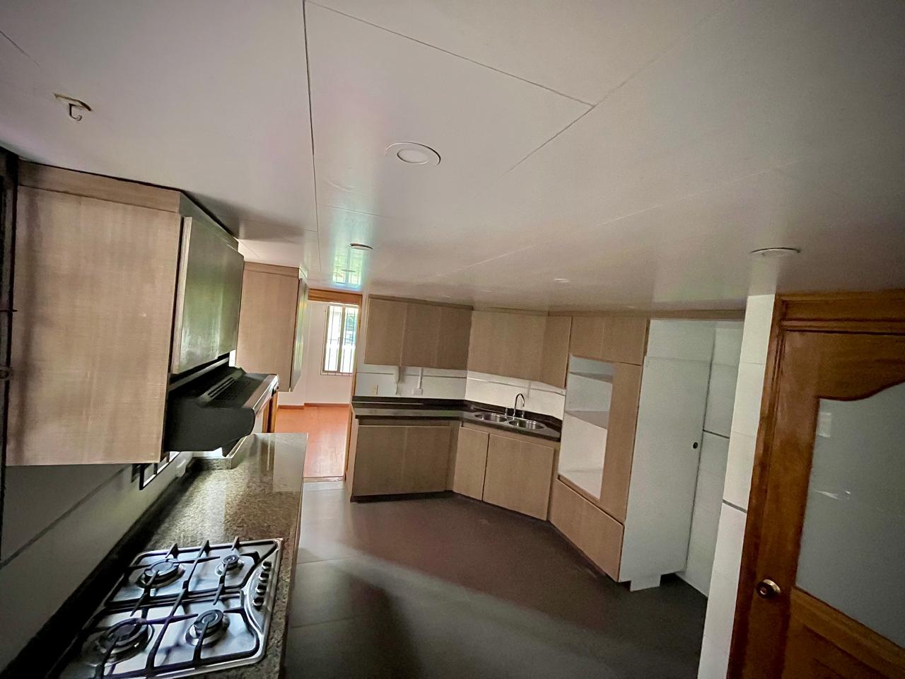 Apartamento en venta en La Carolina, Bogotá · foto 9 de 14