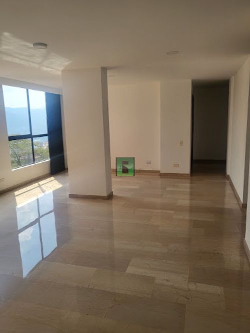 Apartamento de 3 alcobas en arriendo en La Calera, Medellín, 145 m² · foto 2 de 24
