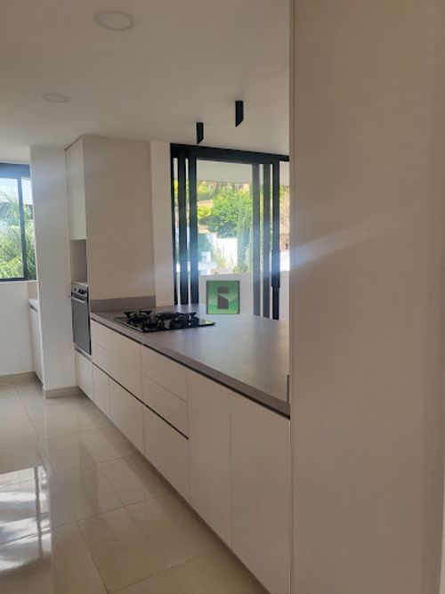 Apartamento de 3 alcobas en arriendo en La Calera, Medellín, 145 m² · foto 8 de 24