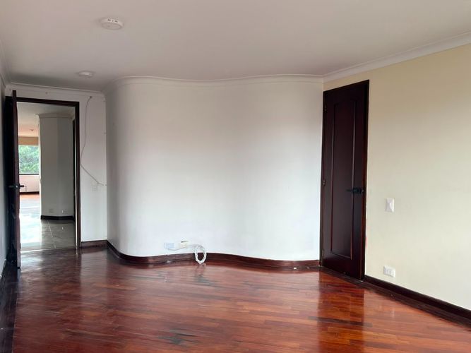 Apartamento de 3 alcobas en arriendo en El Poblado, Medellín, 195 m² · foto 10 de 16