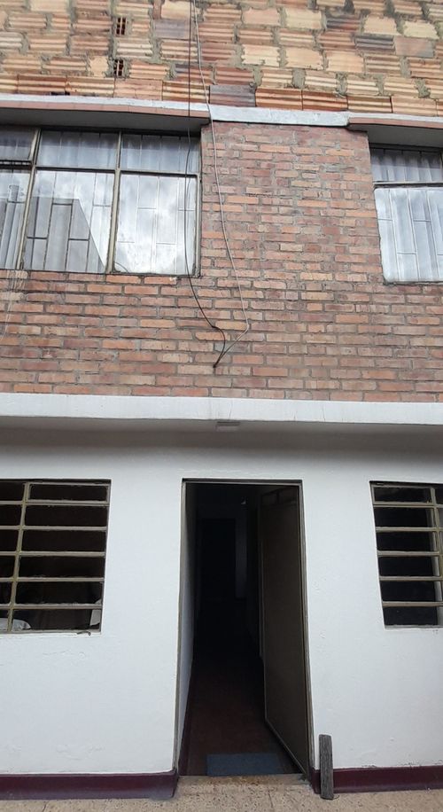 Casa en venta en Castilla, Bogotá · foto 2 de 24