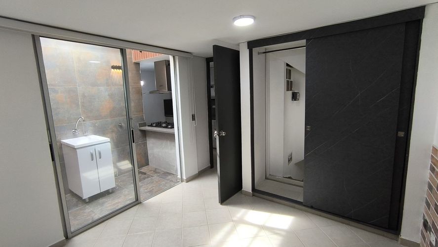 Casa de 4 alcobas en venta en Suramerica, La Estrella, 188 m² · foto 16 de 24