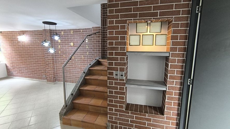 Casa de 4 alcobas en venta en Suramerica, La Estrella, 188 m² · foto 9 de 24